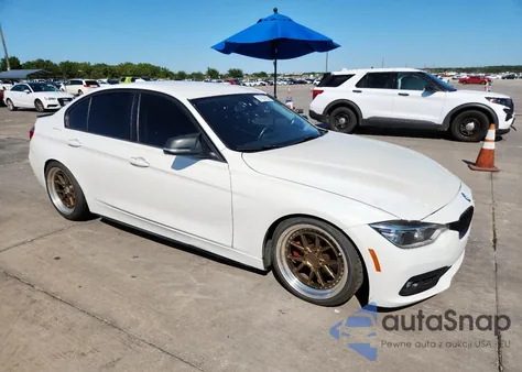 2016 BMW 320 I z USA, uszkodzony, nr VIN WBA8E1G5XGNT34106
